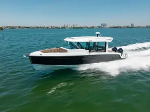 Cruisers Yachts 38 VTR EC