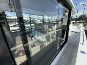 Thumbnail von Cruisers Yachts 38 VTR EC