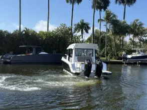 Thumbnail von Cruisers Yachts 38 VTR EC