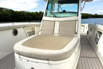 Thumbnail von Boston Whaler 350 Outrage