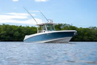 Thumbnail von Boston Whaler 350 Outrage