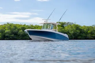 Thumbnail von Boston Whaler 350 Outrage