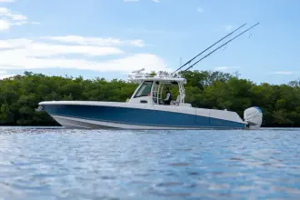 Thumbnail von Boston Whaler 350 Outrage
