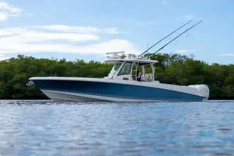 Thumbnail von Boston Whaler 350 Outrage