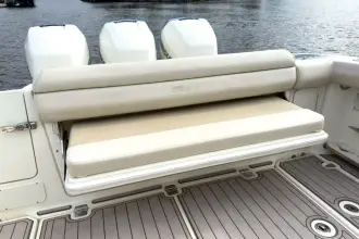 Thumbnail von Boston Whaler 350 Outrage