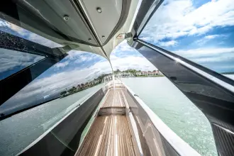 Thumbnail von Azimut S8