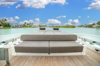Thumbnail von Azimut S8