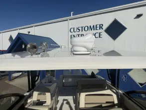 Thumbnail von Boston Whaler 320 Vantage
