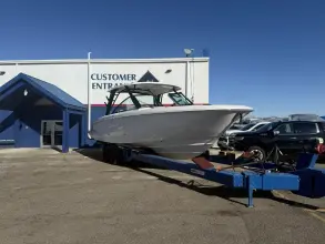 Thumbnail von Boston Whaler 320 Vantage