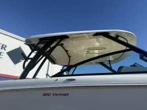 Thumbnail von Boston Whaler 320 Vantage