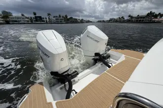 Thumbnail von Sea Ray 320 Sundancer Außenborder