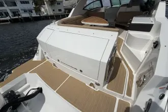 Thumbnail von Sea Ray 320 Sundancer Außenborder