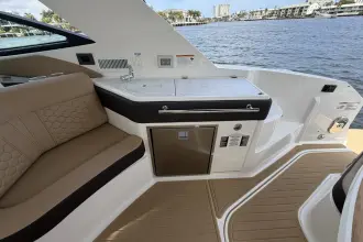 Thumbnail von Sea Ray 320 Sundancer Außenborder