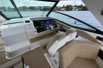 Thumbnail von Sea Ray 320 Sundancer Außenborder