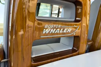 Thumbnail von Boston Whaler 380 Outrage