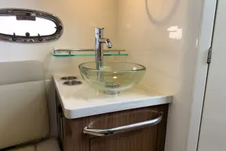 Thumbnail von Boston Whaler 380 Outrage