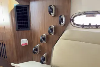Thumbnail von Boston Whaler 380 Outrage