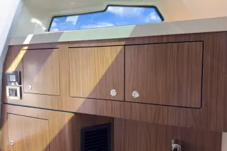 Thumbnail von Boston Whaler 380 Outrage