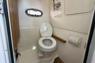 Thumbnail von Boston Whaler 380 Outrage