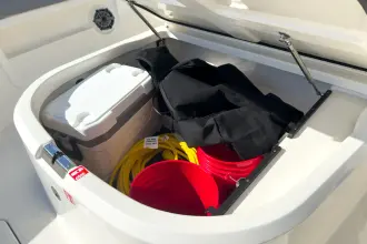 Thumbnail von Boston Whaler 380 Outrage