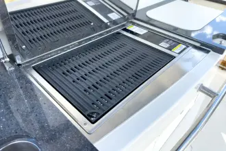 Thumbnail von Boston Whaler 380 Outrage