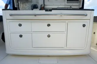 Thumbnail von Boston Whaler 380 Outrage