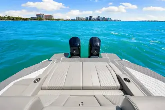 Thumbnail von Cruisers Yachts 42 GLS OB