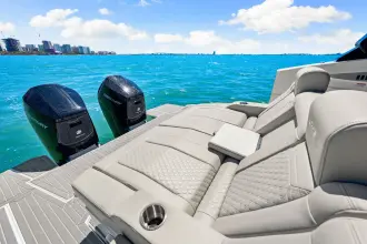 Thumbnail von Cruisers Yachts 42 GLS OB