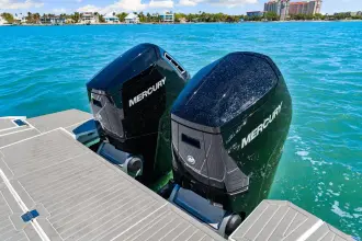 Thumbnail von Cruisers Yachts 42 GLS OB