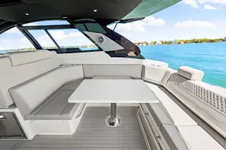 Thumbnail von Cruisers Yachts 42 GLS OB