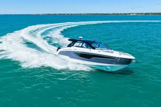 Thumbnail von Cruisers Yachts 42 GLS OB