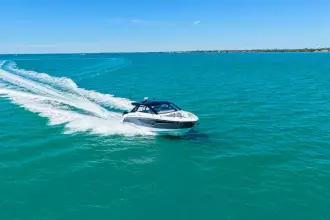 Thumbnail von Cruisers Yachts 42 GLS OB