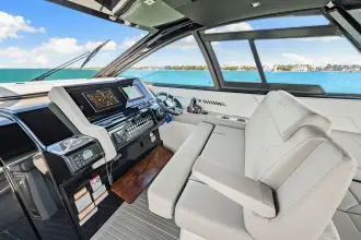 Thumbnail von Cruisers Yachts 42 GLS OB