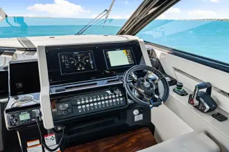 Thumbnail von Cruisers Yachts 42 GLS OB