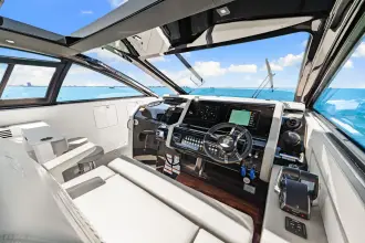 Thumbnail von Cruisers Yachts 42 GLS OB