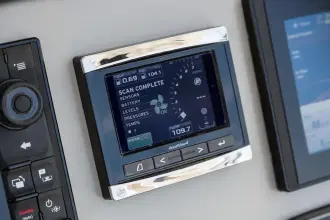Thumbnail von Boston Whaler 230 Outrage
