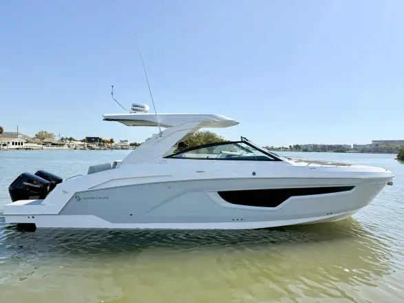 Cruisers Yachts 34 GLS