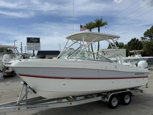World Cat 230 SD