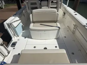 Thumbnail von Boston Whaler 330 Outrage