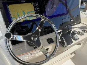 Thumbnail von Boston Whaler 330 Outrage