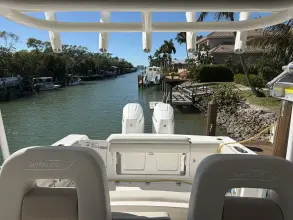 Thumbnail von Boston Whaler 330 Outrage