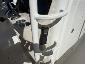 Thumbnail von Boston Whaler 330 Outrage