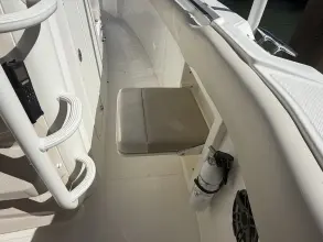 Thumbnail von Boston Whaler 330 Outrage