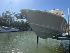 Thumbnail von Boston Whaler 330 Outrage