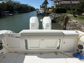 Thumbnail von Boston Whaler 330 Outrage