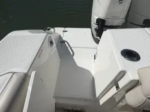 Thumbnail von Boston Whaler 330 Outrage