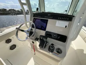 Thumbnail von Boston Whaler 280 Outrage