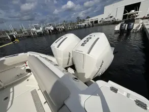Thumbnail von Boston Whaler 280 Outrage
