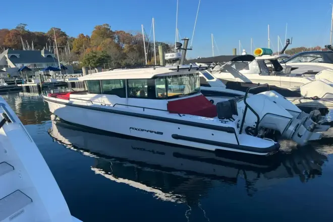 Axopar 37 XC Cross Cabin