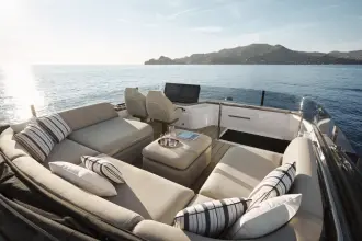 Thumbnail von Azimut Seadeck 7